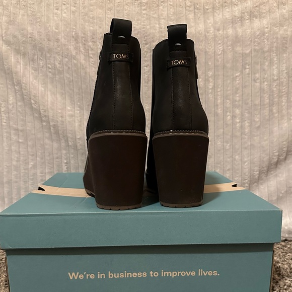 Toms Black Wedge Ankle Boots - Picture 6 of 7